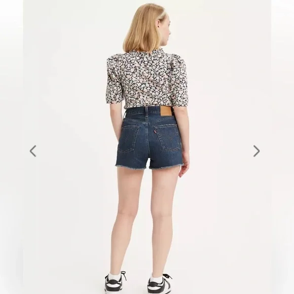Levi’s Ribcage High Rise Cut Off Button-fly Denim Jean Shorts Size 28 - Picture 5 of 16